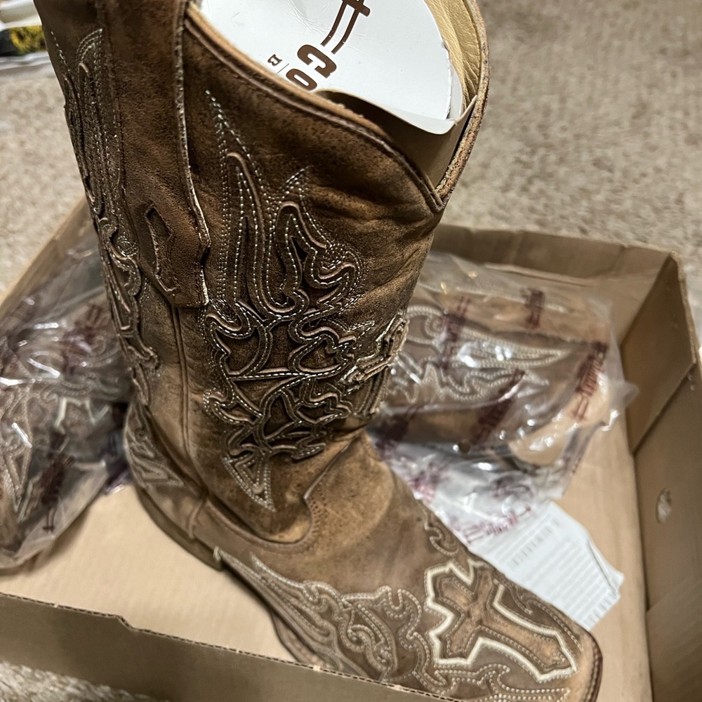 Buckle Brown Western Boots